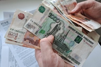 Деньги в руках Долгополова Ольга, ИА UssurMedia