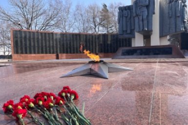 Вечный огонь на мемориале Марина Кудрявцева, ИА UssurMedia
