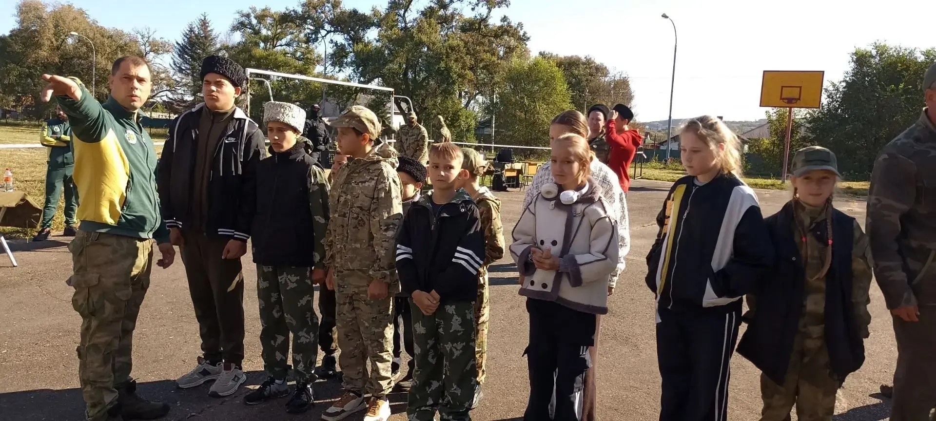 Соревнования казачат предоставлено Приморским казачьим отделом УКВ
