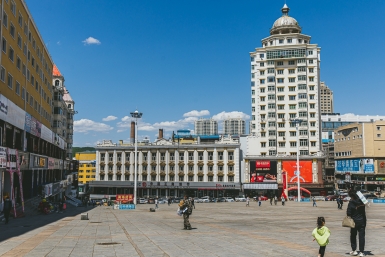 Суйфэньхэ удвоил экспорт автотехники и мотоциклов за 8 месяцев