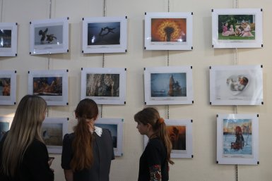 Выставка &quot10 лет в кадре&quot в Доме художника Александр Шепырев, ИА UssurMedia