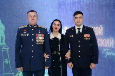 Иван Болдарев справа пресс-служба отдела МВД России по городу Уссурийску.