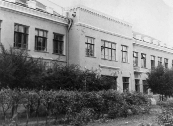 11-я школа по ул. Пушкина в 1965 году.
